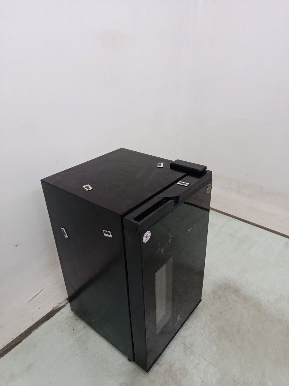 CERVEJEIRA ELECTROLUX EB10C HOME BAR FROST FR