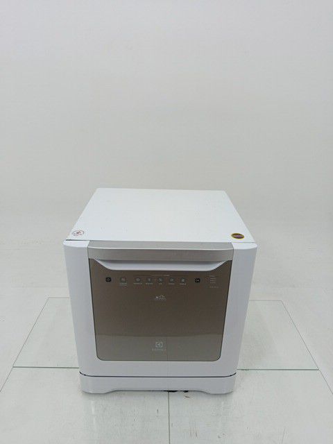 LAVA LOUCAS ELECTROLUX LV08B 8 SERVICOS - BRA