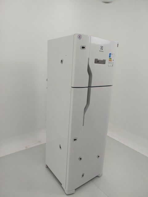 REFRIGERADOR ELECTROLUX TF39-   FROST FREE 31