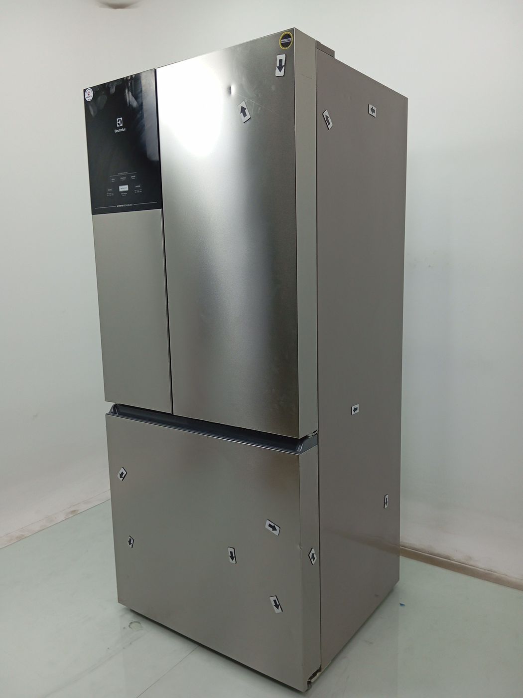 REFRIGERADOR ELECTROLUX IM8S FROST FREE INVER