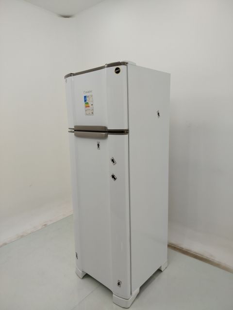REFRIGERADOR ESMALTEC CYCLE DEFROST 2 PORTAS 