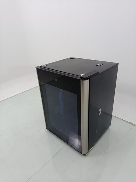 ADEGA ELECTROLUX WSF24 - Adega Electrolux WSF