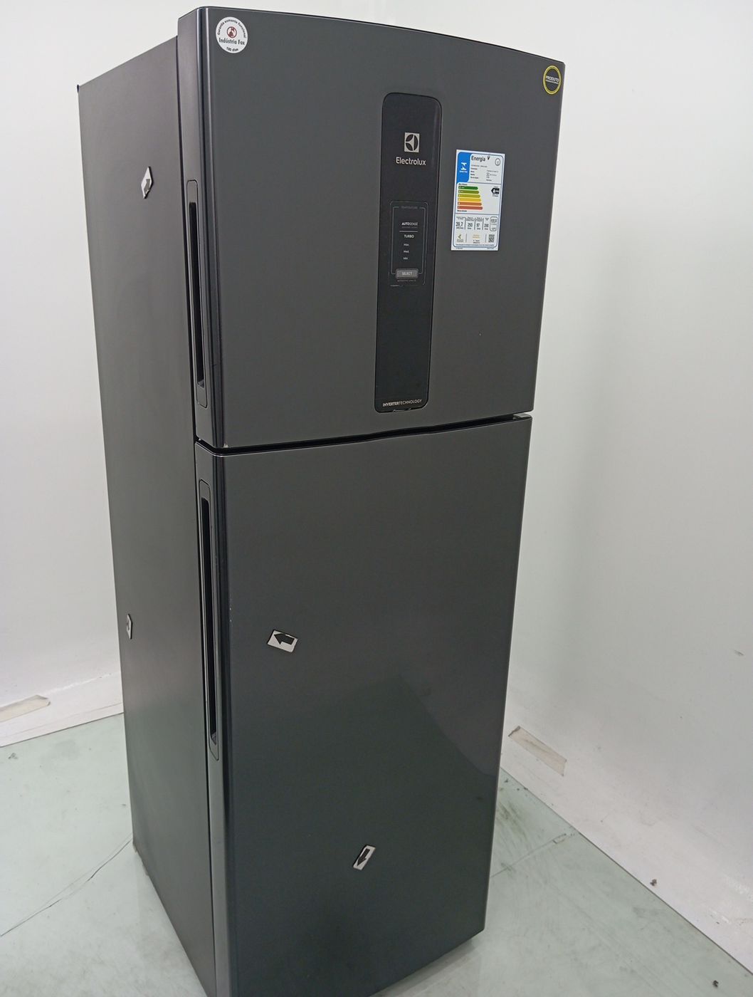 GELADEIRA ELECTROLUX IF43B FROST FREE INVERTE