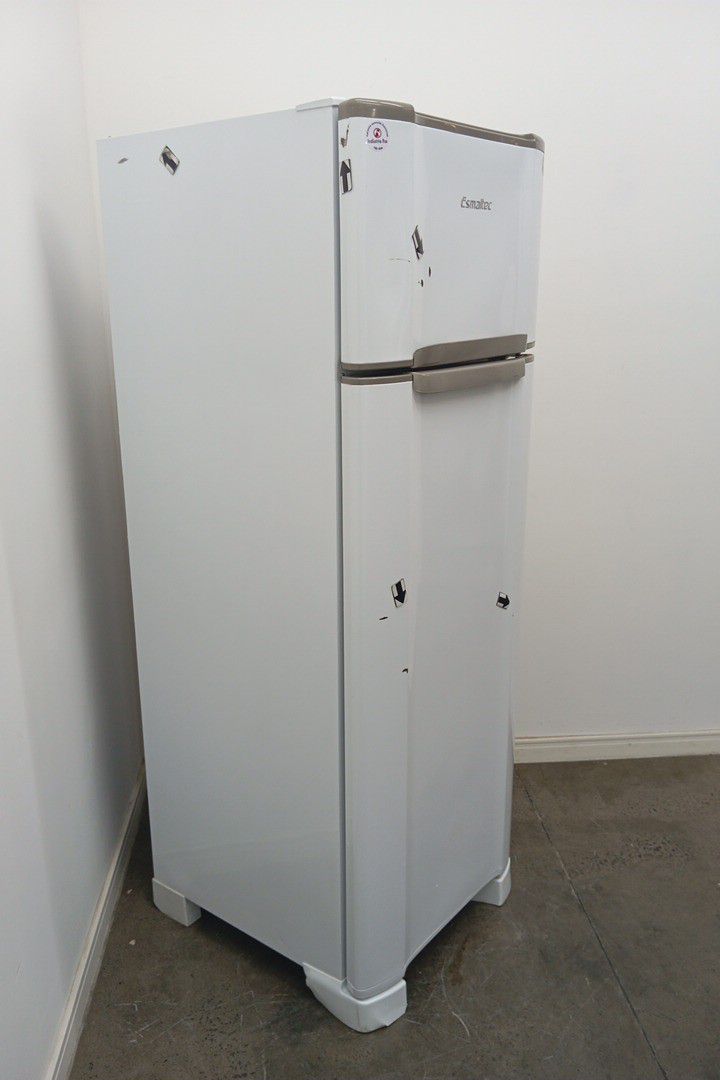 REFRIGERADOR ESMALTEC 276 LITROS RCD34 CYCLE 