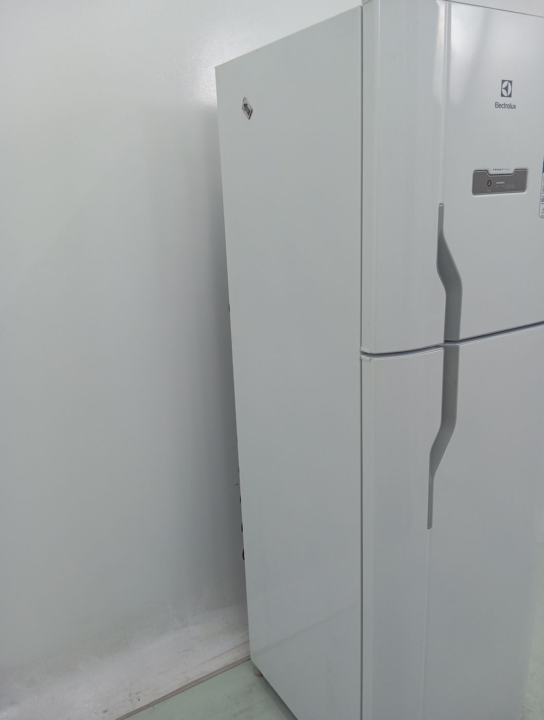GELADEIRA ELECTROLUX DFN44 FROST FREE 400L DU