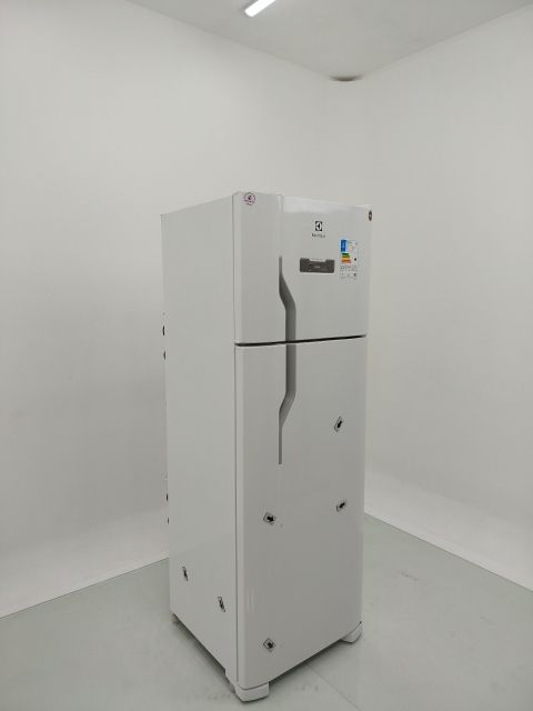 REFRIGERADOR ELECTROLUX TF39-   FROST FREE 31