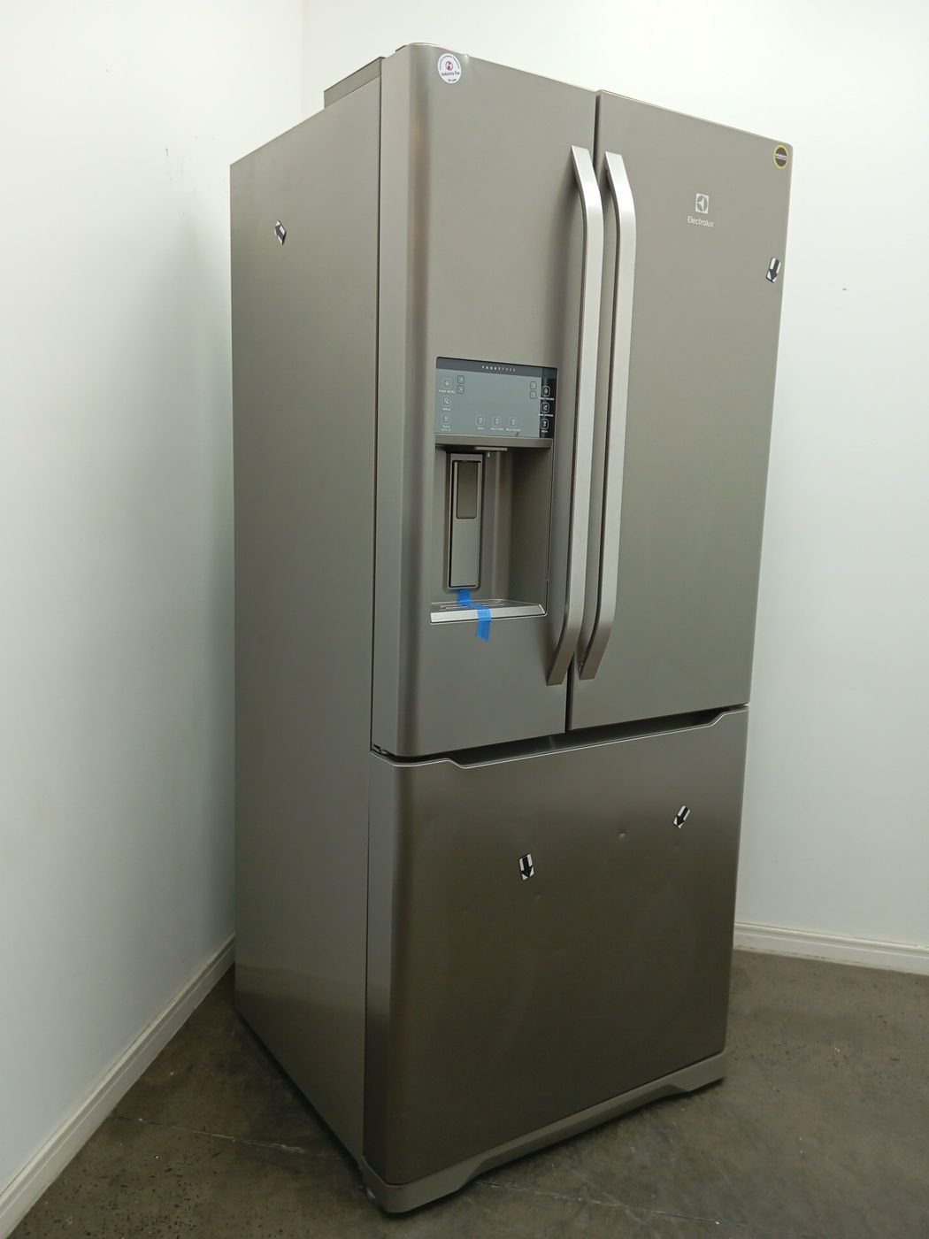 REFRIGERADOR ELECTROLUX FROST FREE DM85X TRES