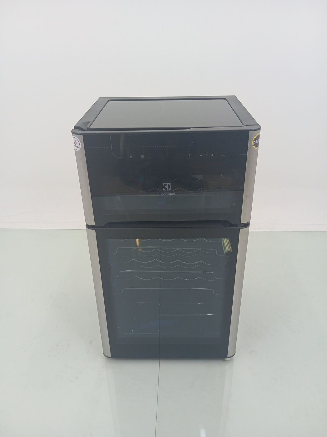 ADEGA ELECTROLUX VINHOS 2 PORTAS ACD29 29 GAR