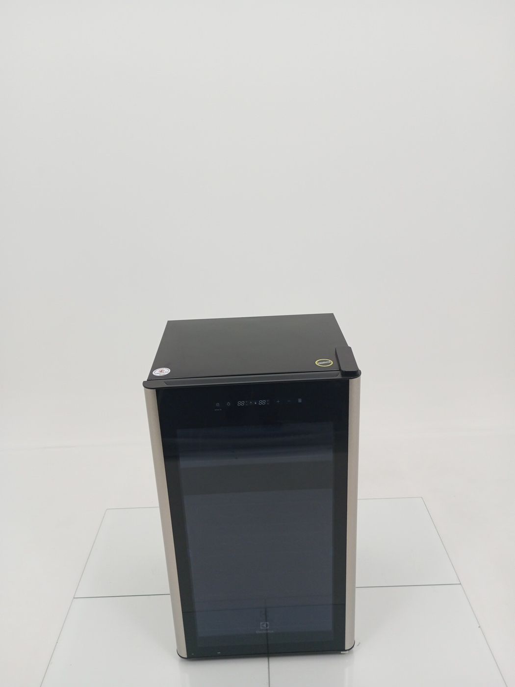 ADEGA ELECTROLUX WDF29 DUAL ZONE 29 GARRAFAS 