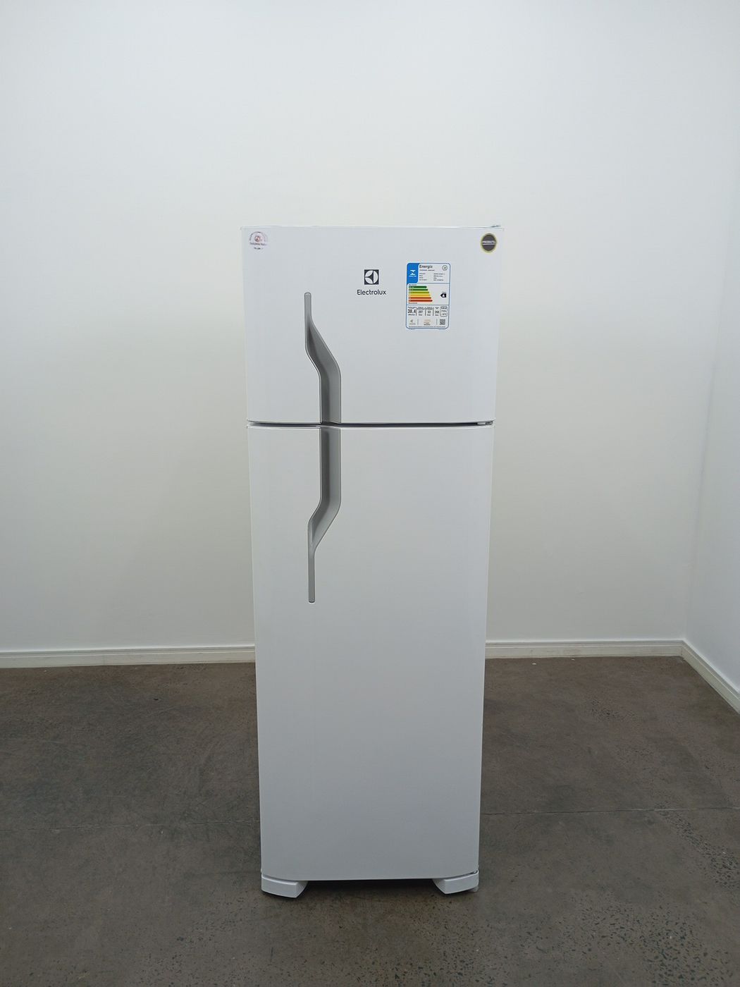 REFRIGERADOR ELECTROLUX DC35A   DUAS PORTAS C