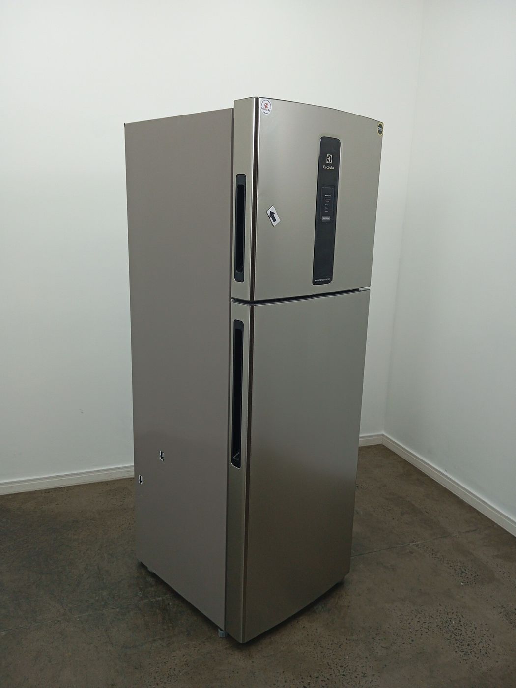 REFRIGERADOR ELECTROLUX IF43S FROST FREE INVE