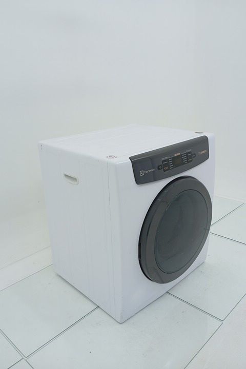 SECADORA ELECTROLUX SVB11 DE PAREDE E PISO 11