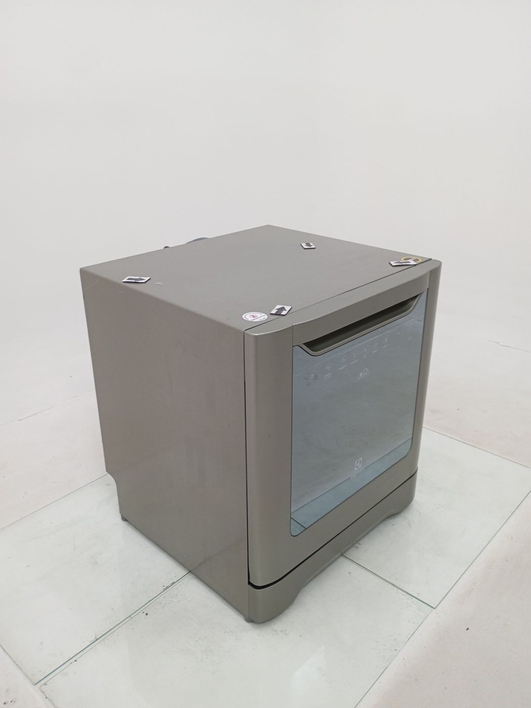 LAVA LOUCAS ELECTROLUX LL08S - Lava Louça Ele