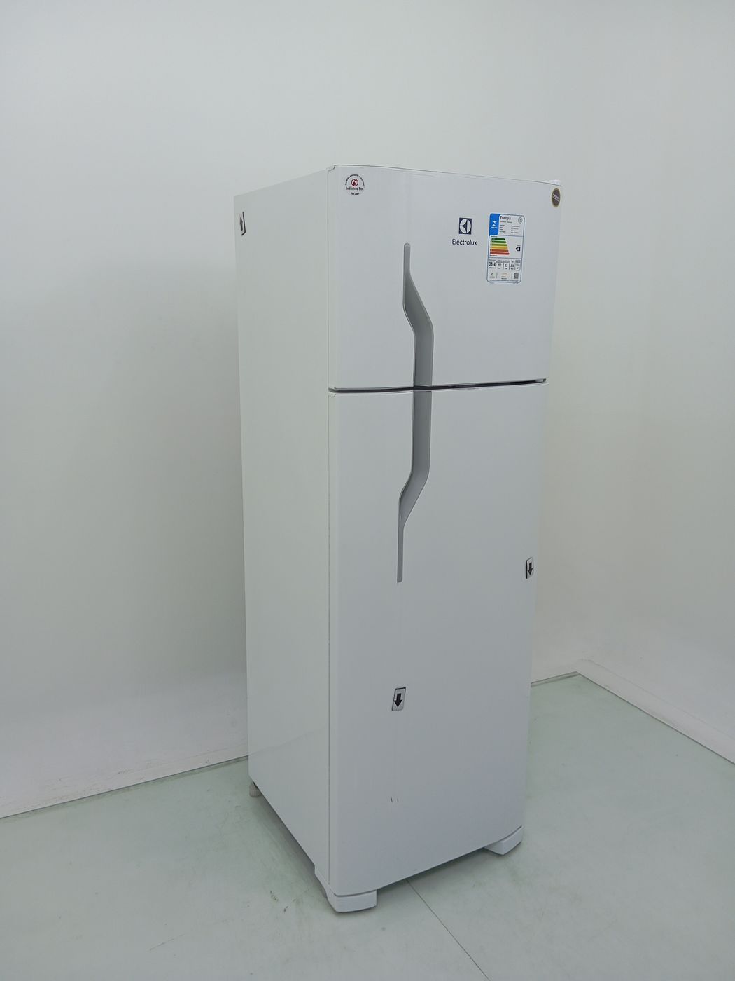 REFRIGERADOR ELECTROLUX DC35A   DUAS PORTAS C