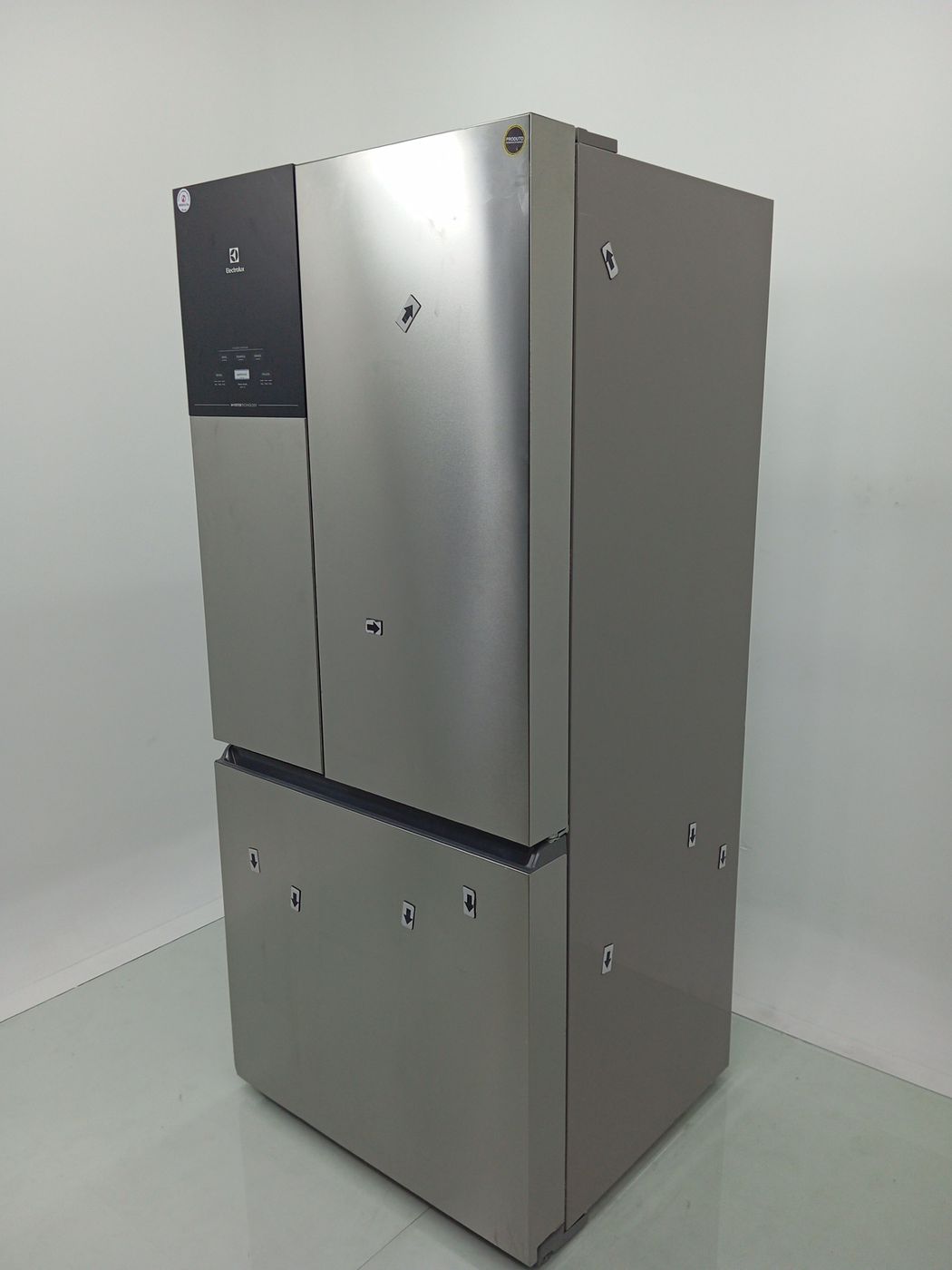 REFRIGERADOR ELECTROLUX IM8S FROST FREE INVER