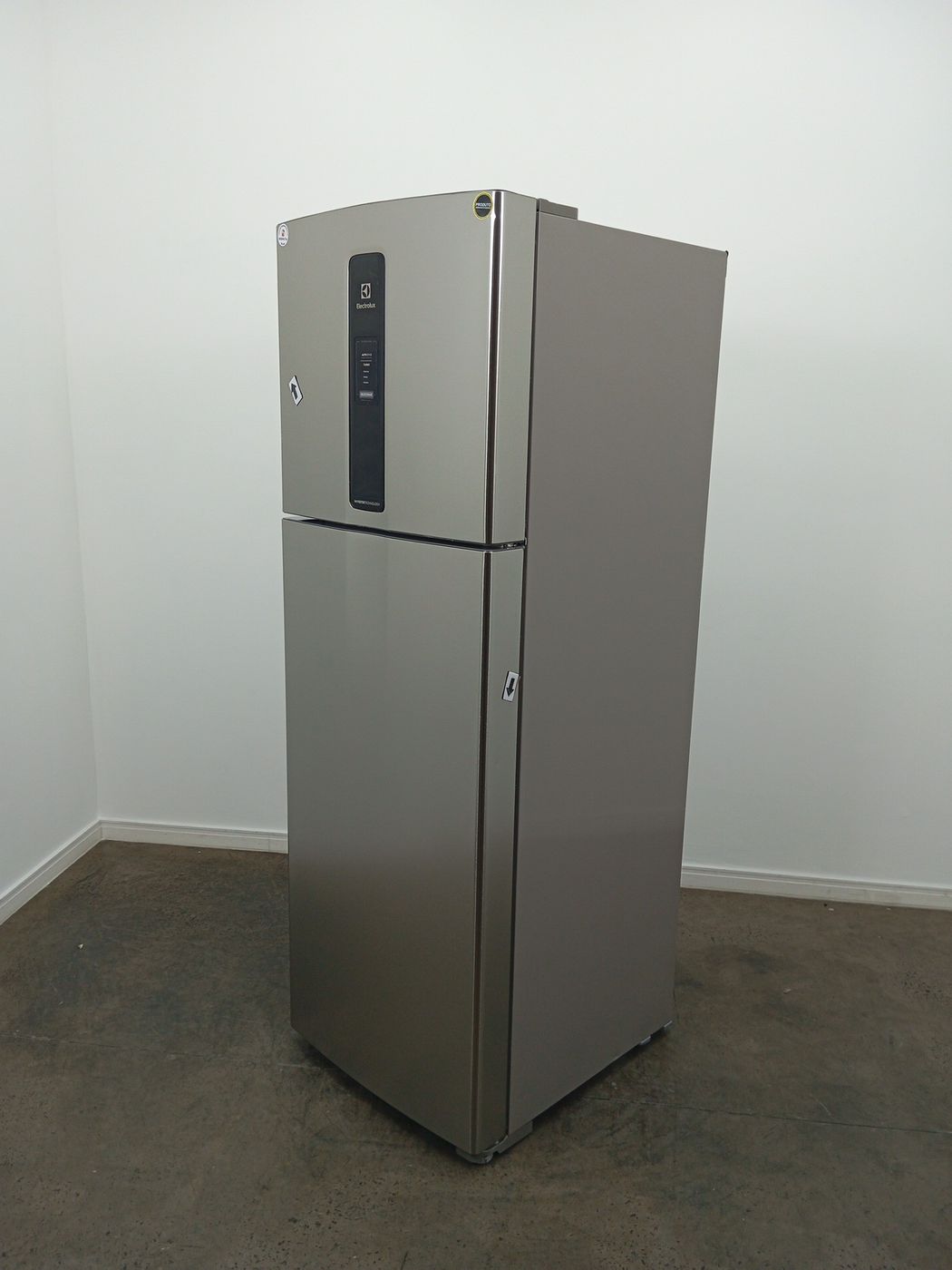 REFRIGERADOR ELECTROLUX IF43S FROST FREE INVE