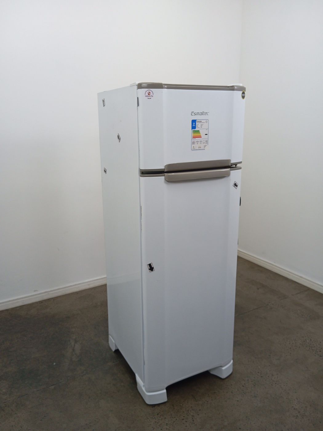 REFRIGERADOR ESMALTEC 276 LITROS RCD34 CYCLE 