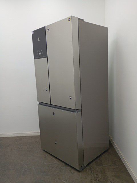 REFRIGERADOR ELECTROLUX IM8S FROST FREE INVER