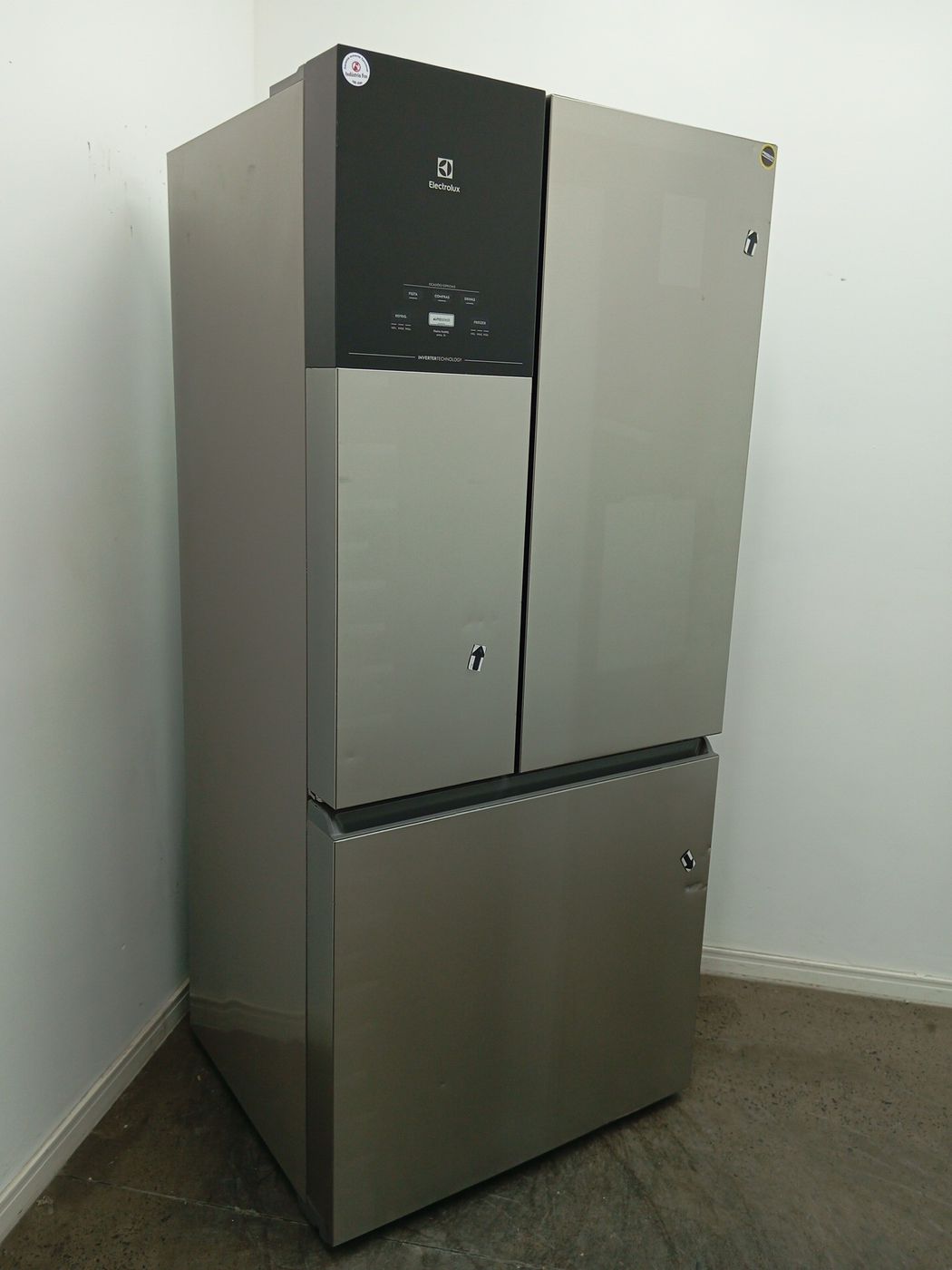 REFRIGERADOR ELECTROLUX IM8S FROST FREE INVER