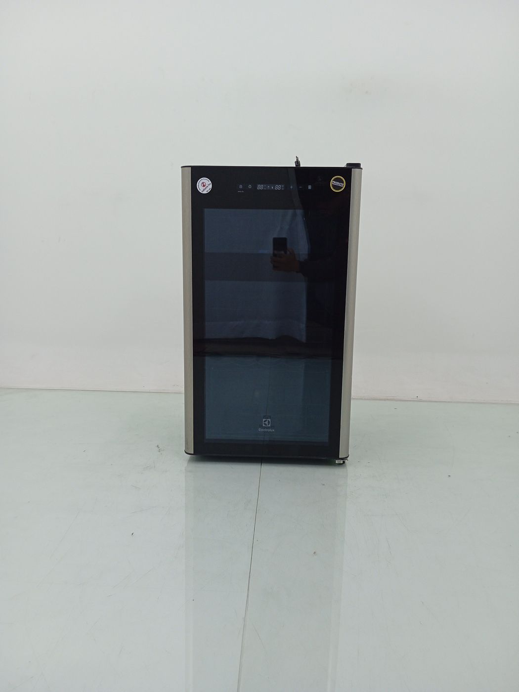 ADEGA ELECTROLUX WDF29 DUAL ZONE 29 GARRAFAS 