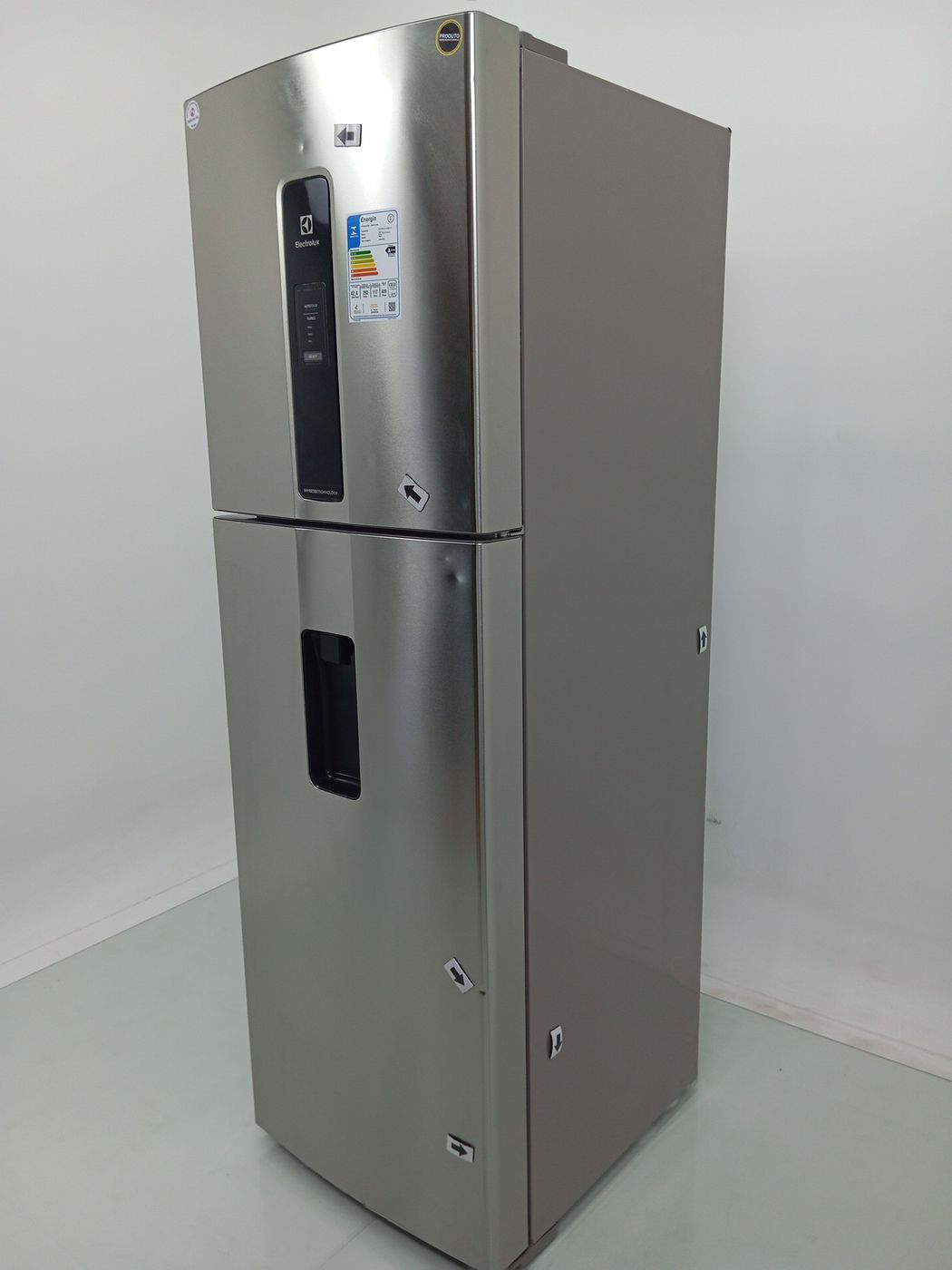 REFRIGERADOR ELECTROLUX REFRIGERADOR FROST FR
