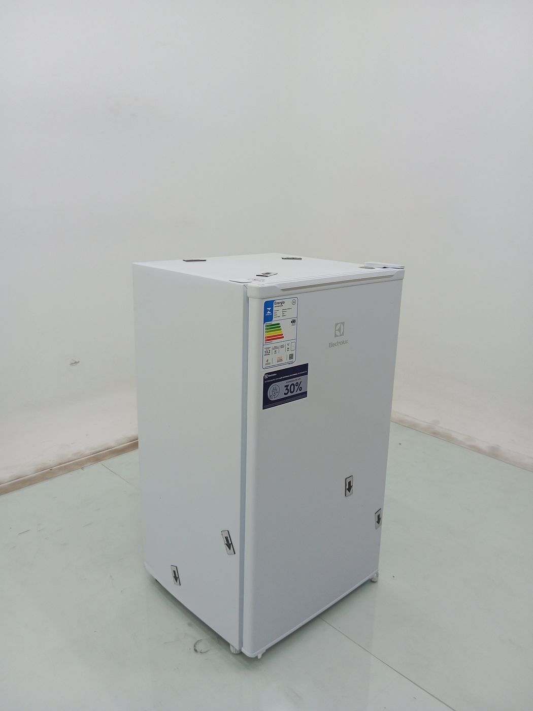 FRIGOBAR ELECTROLUX EM90 EFFICIENT 90L - BRAN