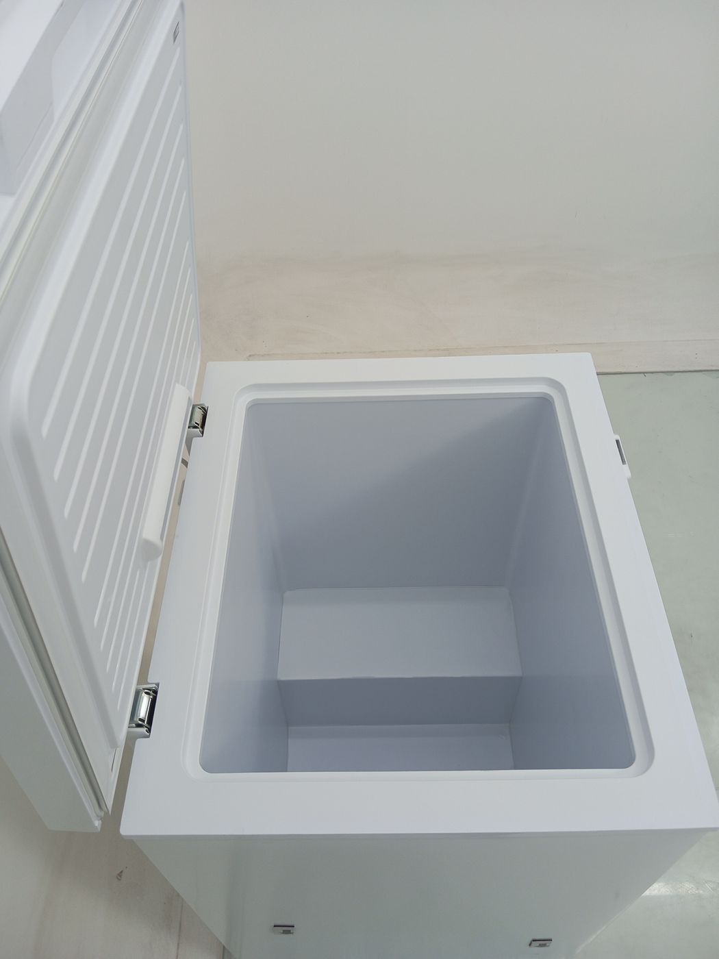 FREEZER ELECTROLUX HE150 - Freezer Horizontal