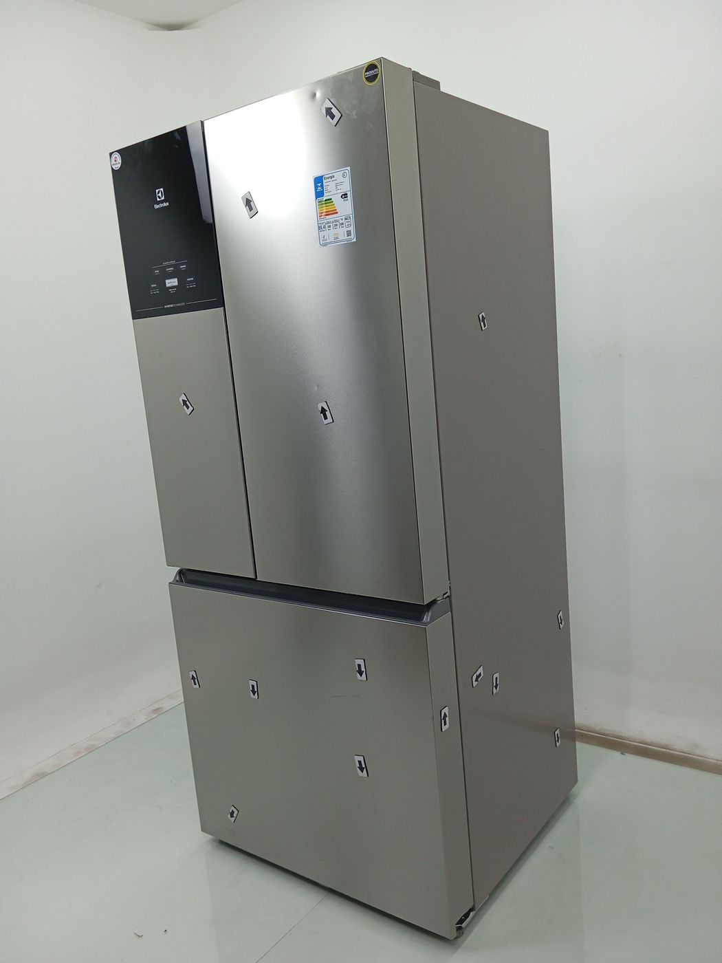 REFRIGERADOR ELECTROLUX IM8S FROST FREE INVER