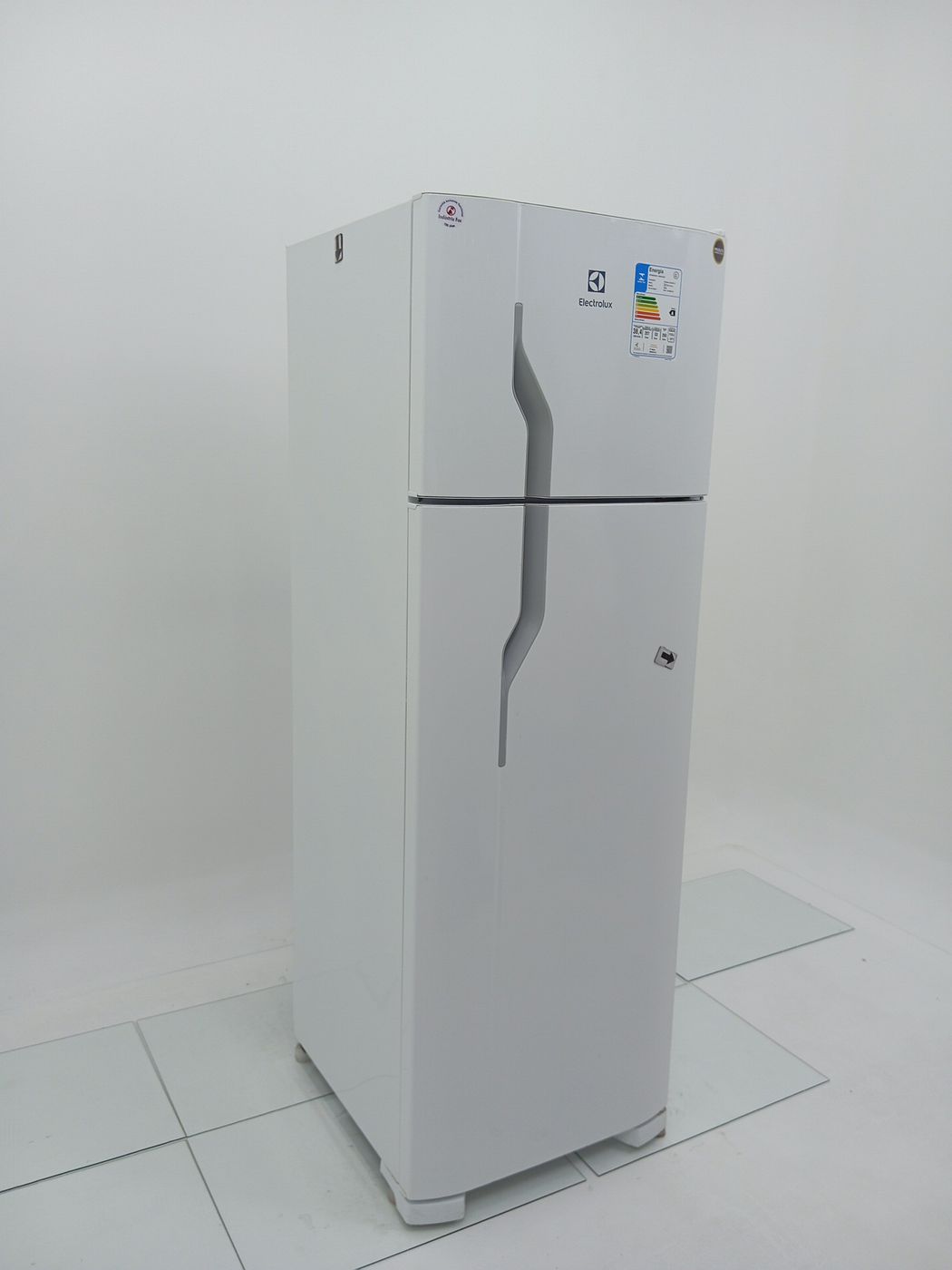 REFRIGERADOR ELECTROLUX DC35A   DUAS PORTAS C