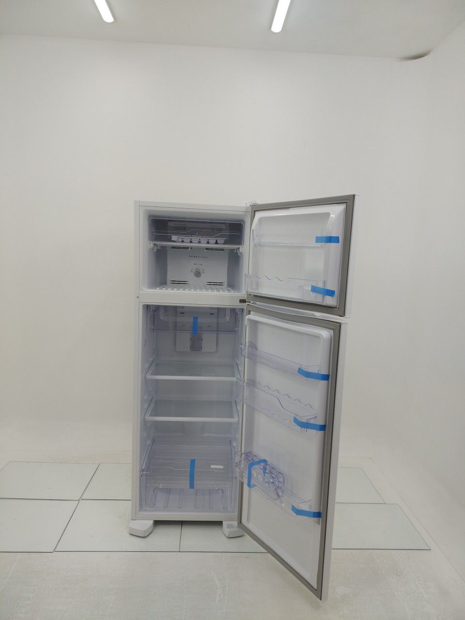 REFRIGERADOR ELECTROLUX TF39-   FROST FREE 31