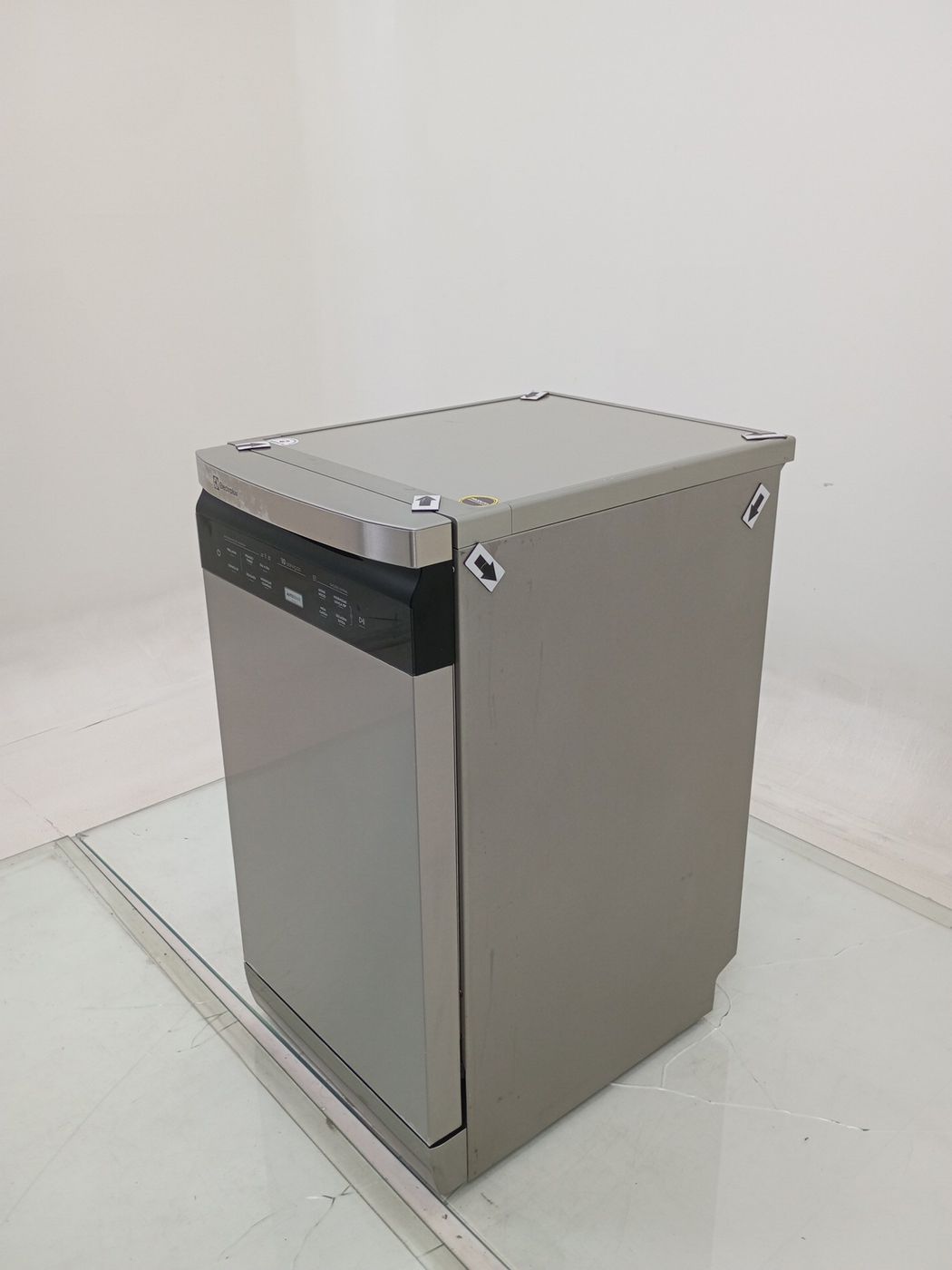 LAVA LOUCAS ELECTROLUX LL10X - Lava Louça Ele