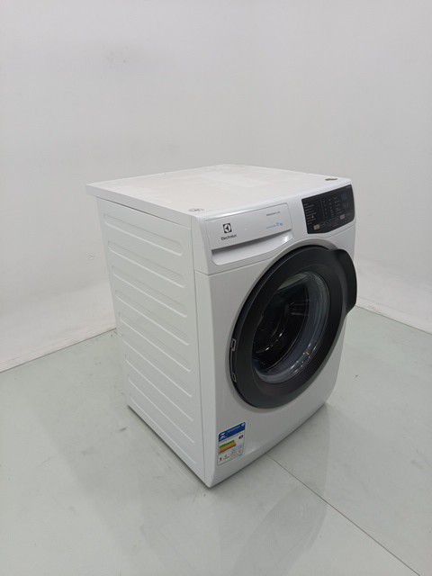 LAVADORA ELECTROLUX FRONT LOAD LFE11 11KG INV