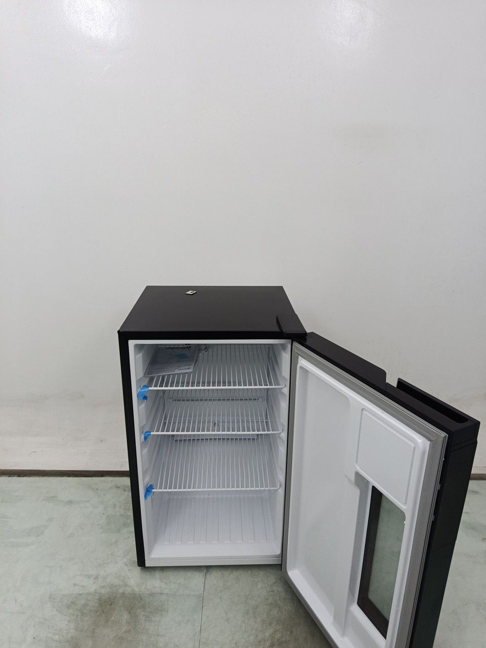 CERVEJEIRA ELECTROLUX EB100 HOME BAR FROST FR