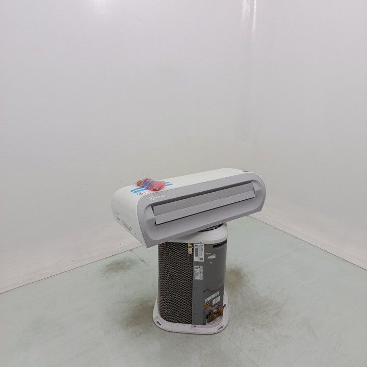 AR CONDICIONADO ELECTROLUX YE12F - Condensado