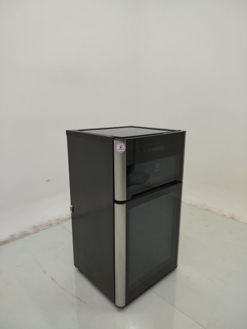 ADEGA ELECTROLUX VINHOS 2 PORTAS ACD29 29 GAR