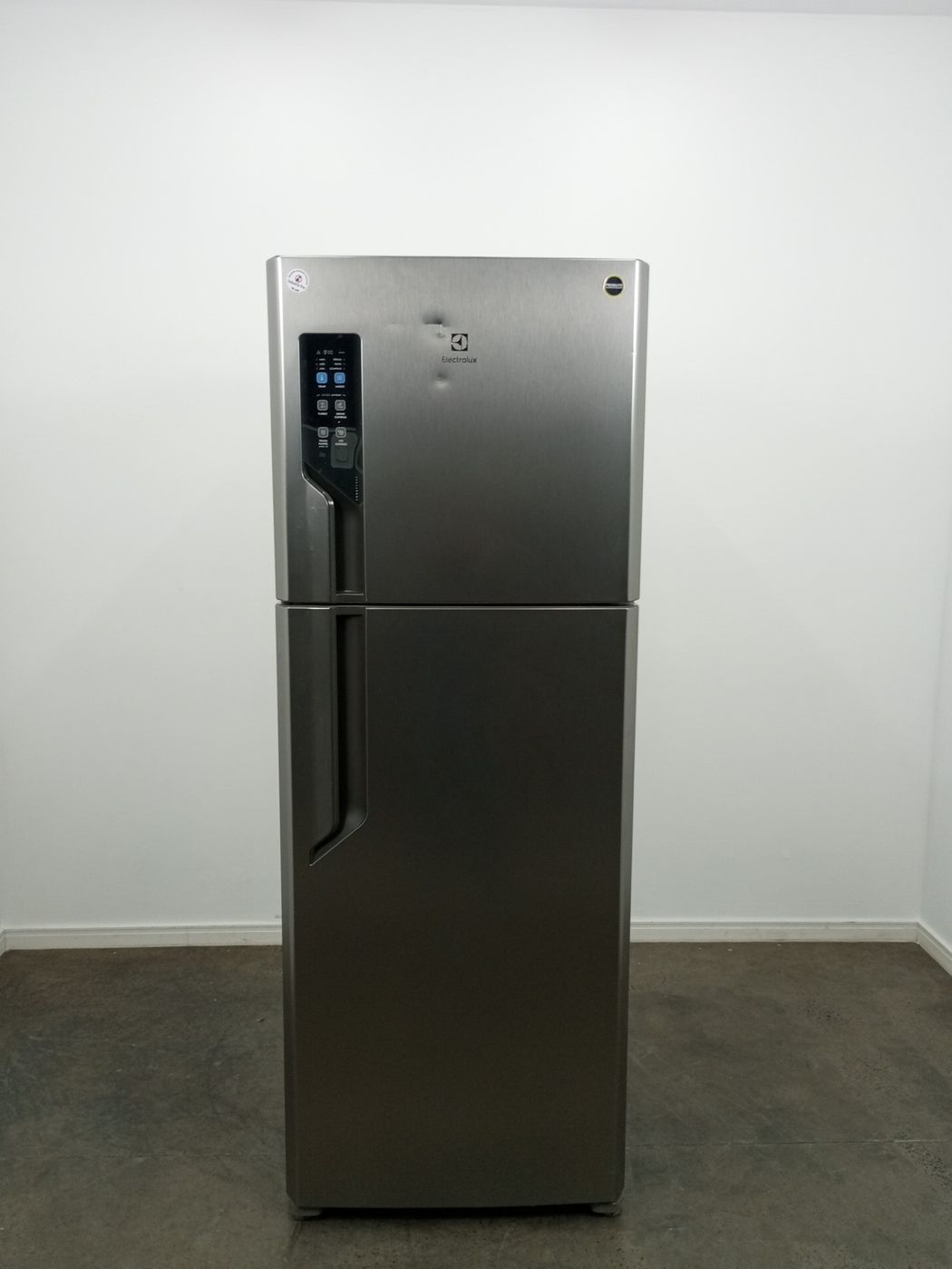 REFRIGERADOR ELECTROLUX TF56S TOP FREEZER FRO