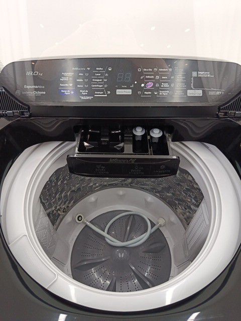 LAVADORA PANASONIC ANTIBACTERIA 18KG - TITANI