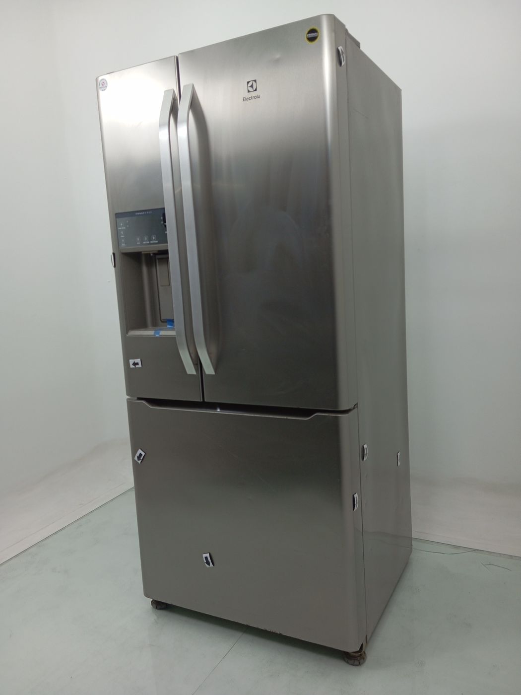 REFRIGERADOR ELECTROLUX DM85X FROST FREE INVE