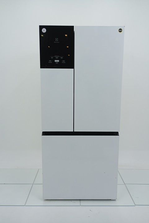 REFRIGERADOR ELECTROLUX IM8 FROST FREE INVERT