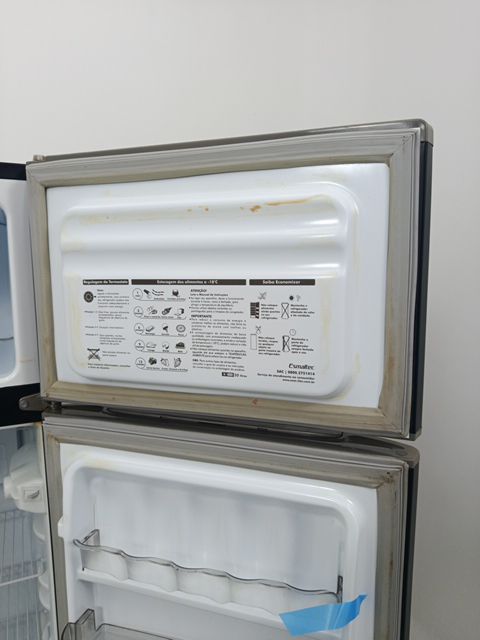 REFRIGERADOR ESMALTEC 276 LITROS RCD34 CYCLE 