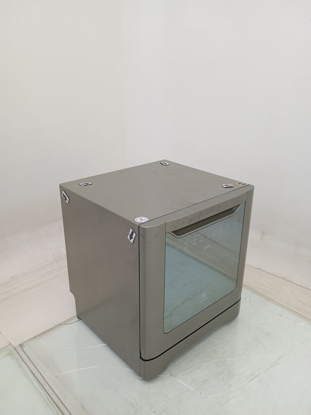 LAVA LOUCAS ELECTROLUX LE08S - Lava Louça Ele