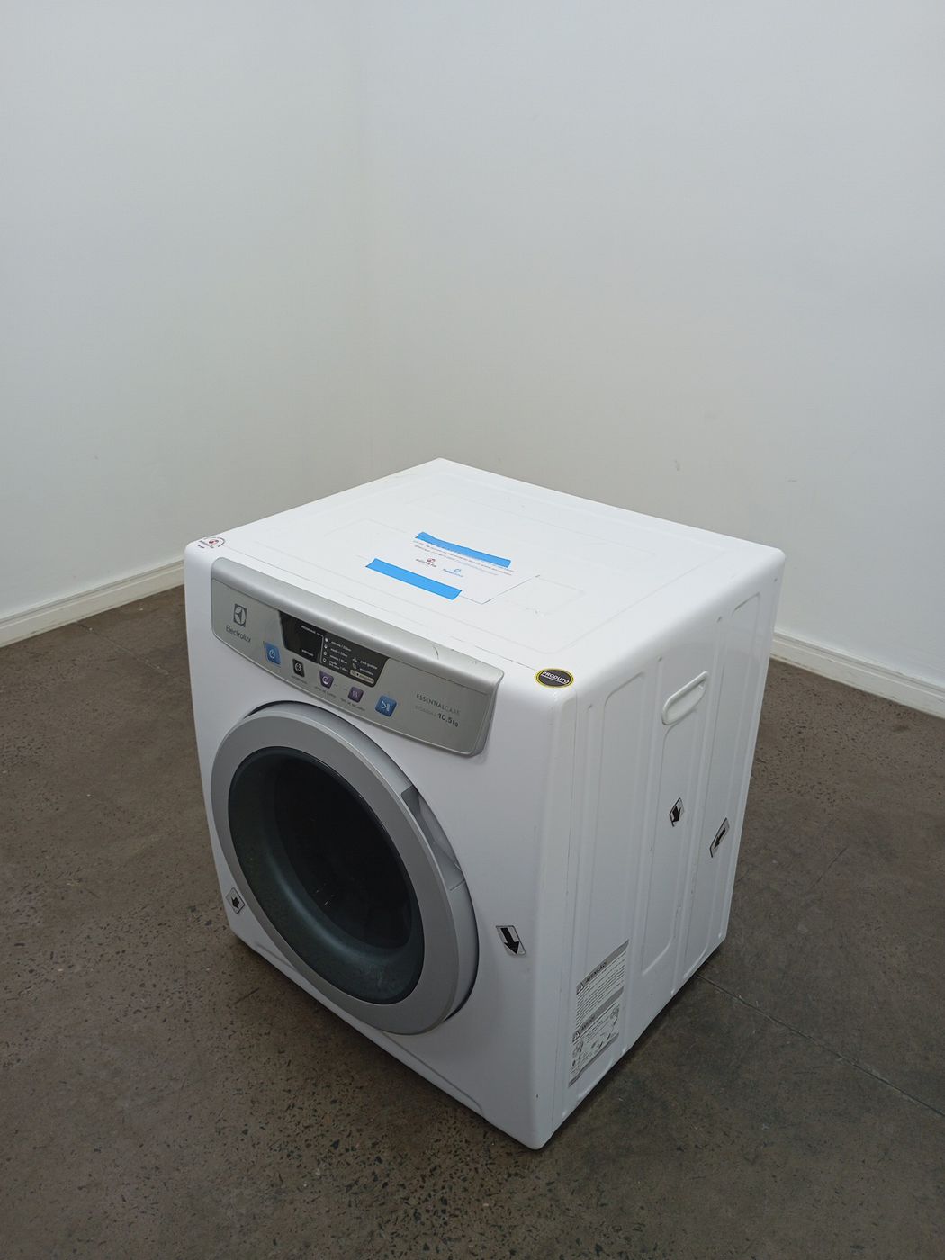 SECADORA ELECTROLUX SVP11 DE PAREDE E PISO 10