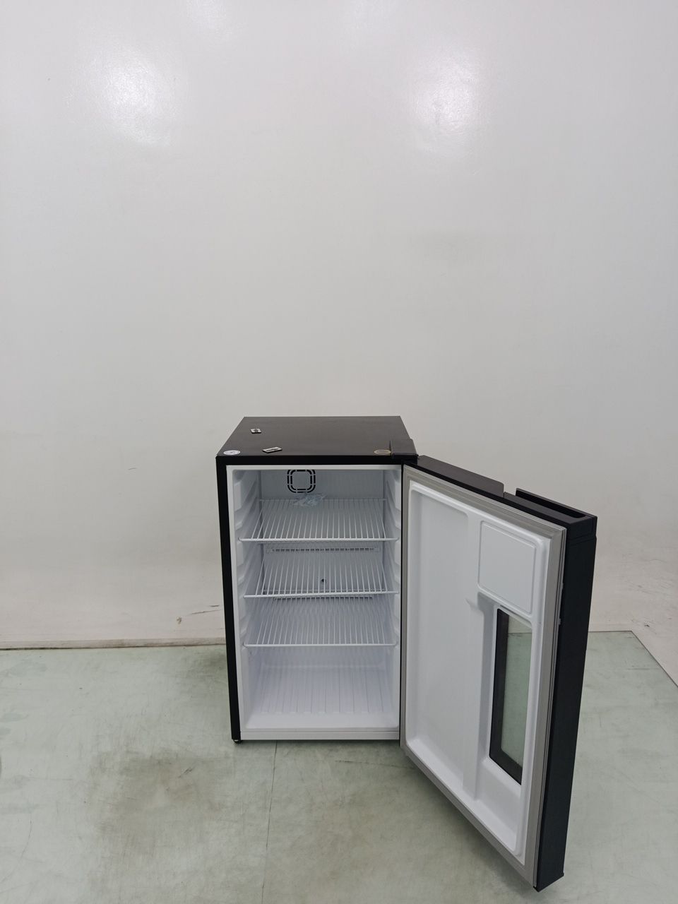CERVEJEIRA ELECTROLUX EB100 HOME BAR FROST FR
