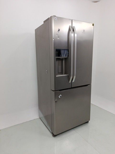 REFRIGERADOR ELECTROLUX FROST FREE DM85X TRES