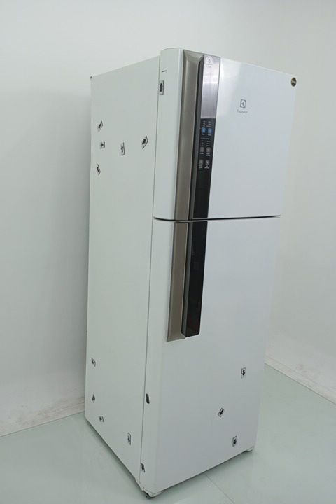 REFRIGERADOR ELECTROLUX DF56 DUAS PORTAS FROS