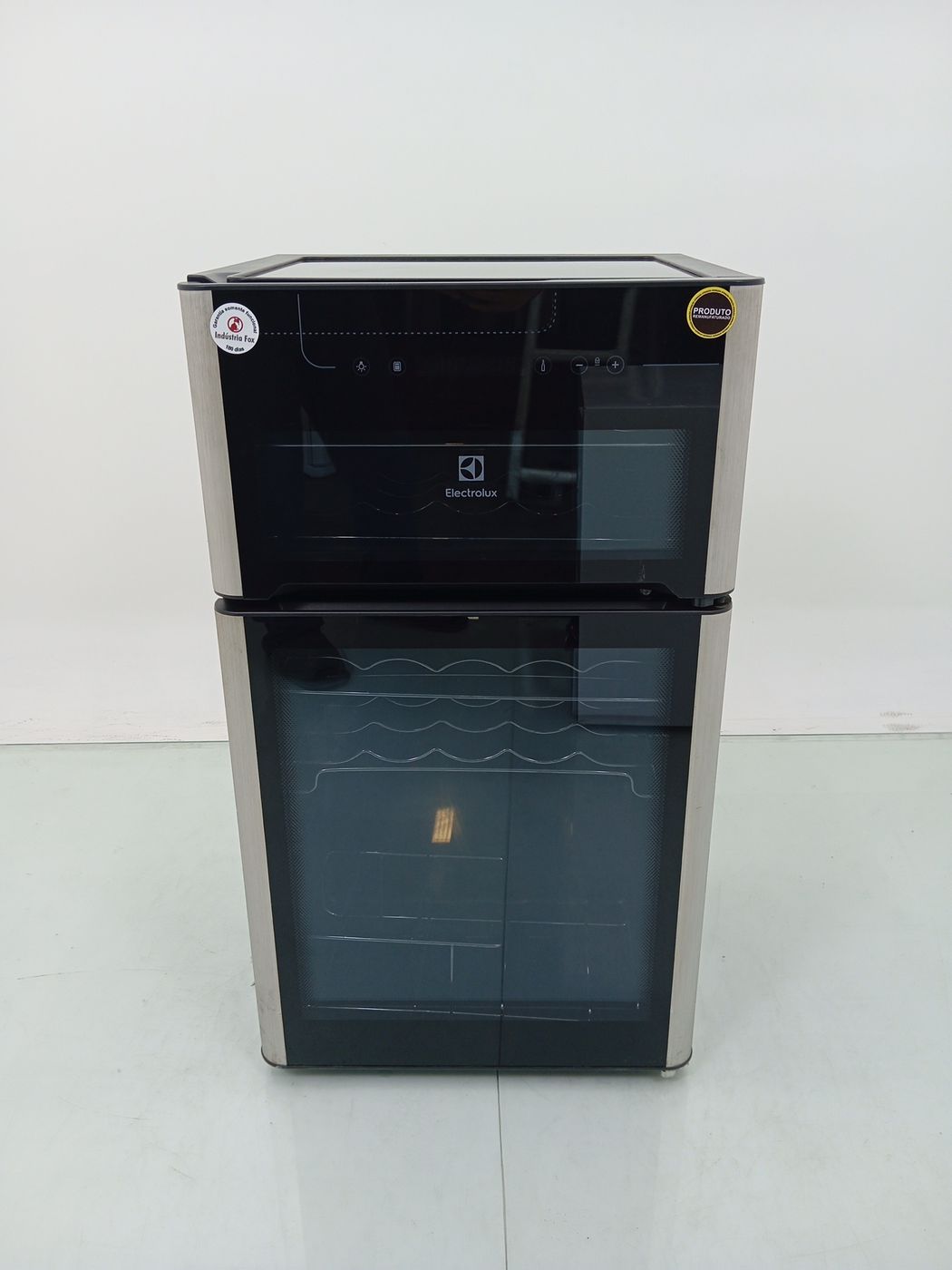 ADEGA ELECTROLUX VINHOS 2 PORTAS ACD29 29 GAR