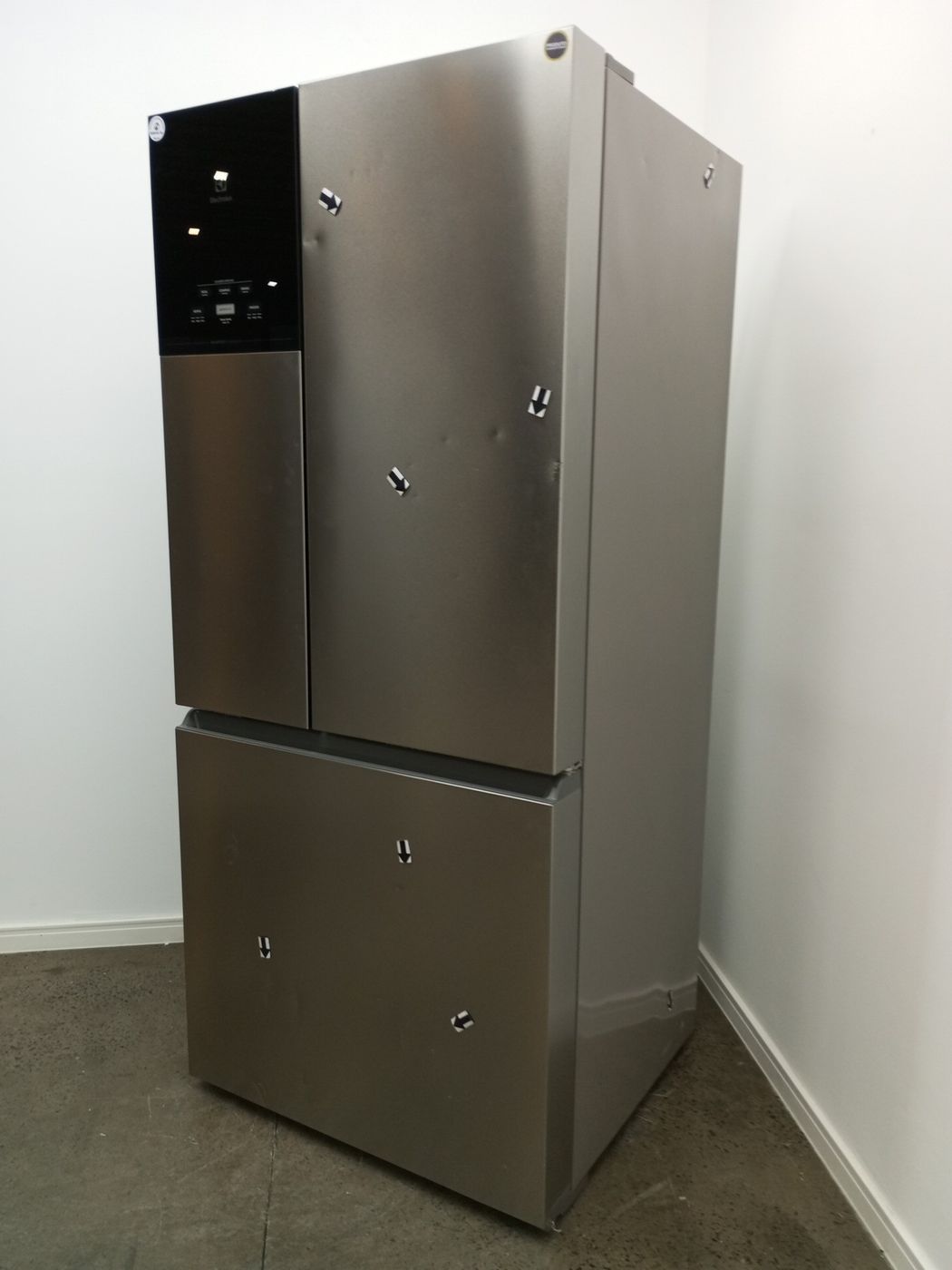 REFRIGERADOR ELECTROLUX IM8S FROST FREE INVER