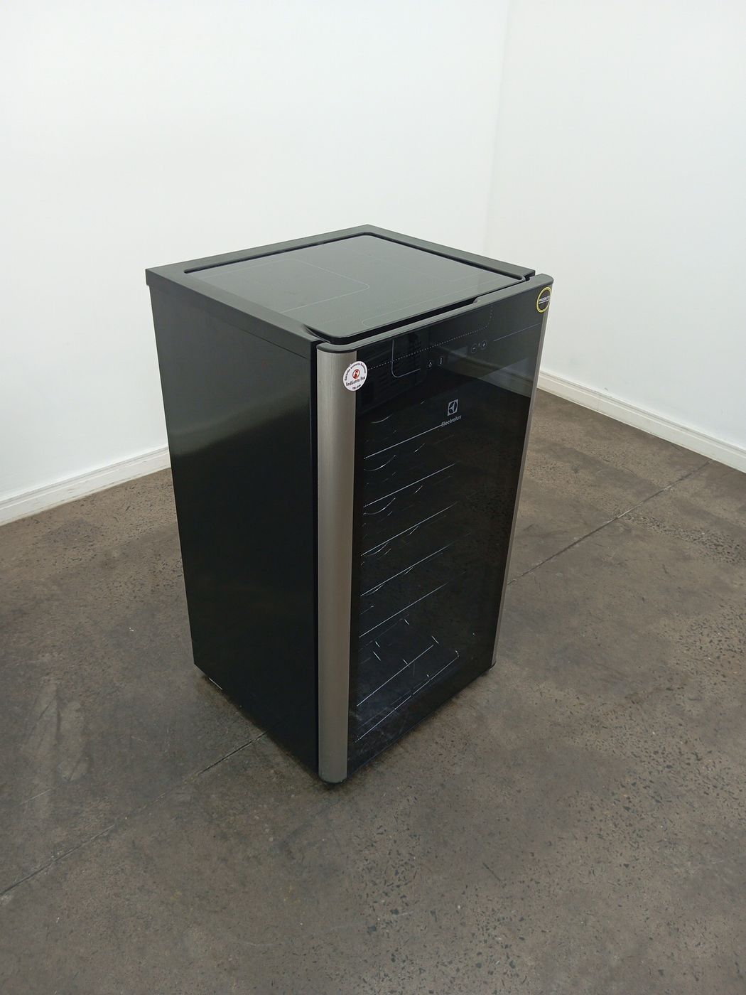 ADEGA ELECTROLUX VINHOS 1 PORTA ACS34 34 GARR