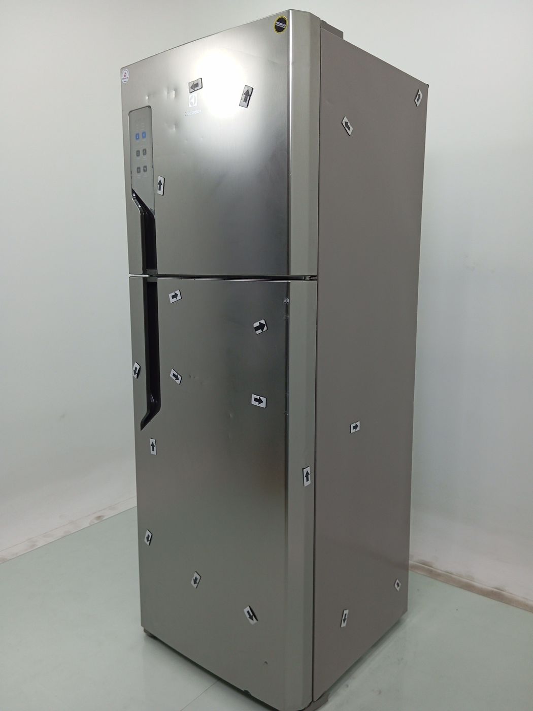 REFRIGERADOR ELECTROLUX IT56S DUAS PORTAS FRO