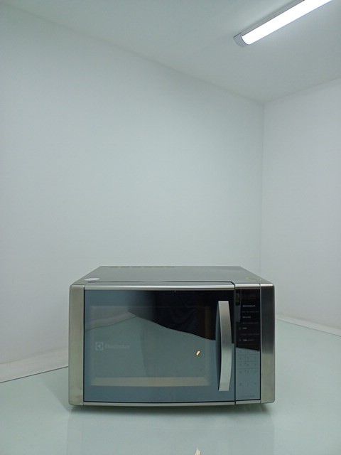 MICRO-ONDAS ELECTROLUX ME41X 31L - INOX